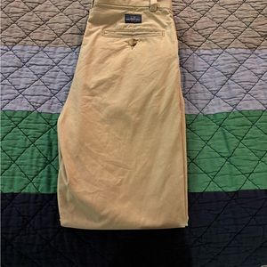 Vineyard Vines Tan Chinos Classic Style